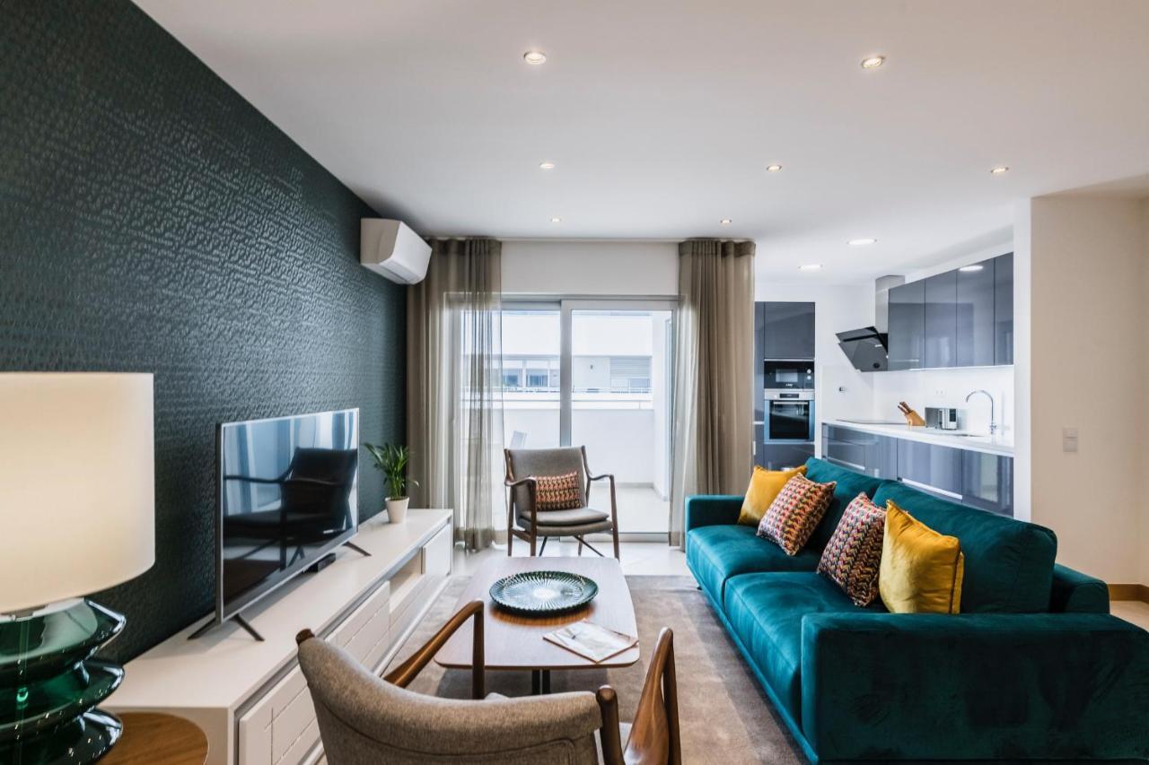 Coolhouses Lagos, 2 Bed Stylish City Flat, Rooftop Shared Pool, Clayheart Εξωτερικό φωτογραφία