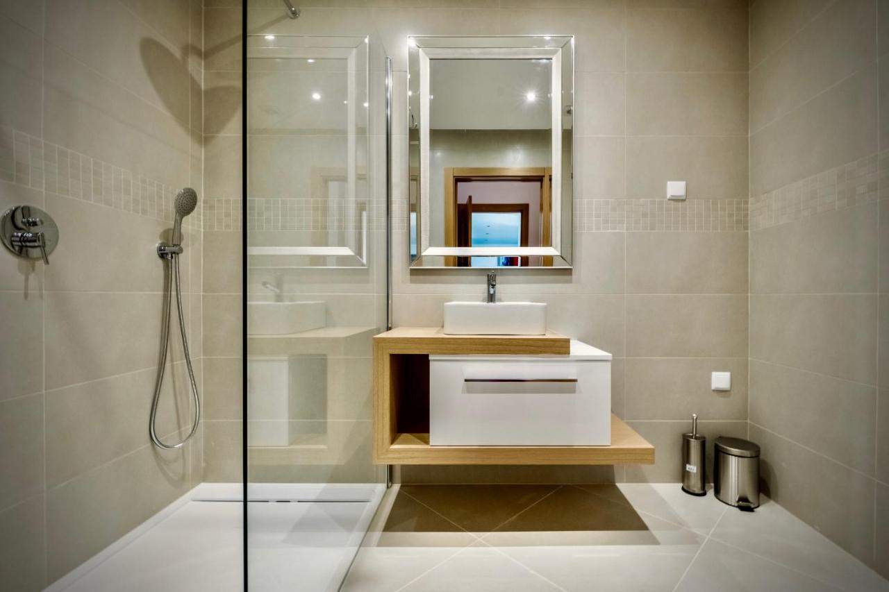 Coolhouses Lagos, 2 Bed Stylish City Flat, Rooftop Shared Pool, Clayheart Εξωτερικό φωτογραφία