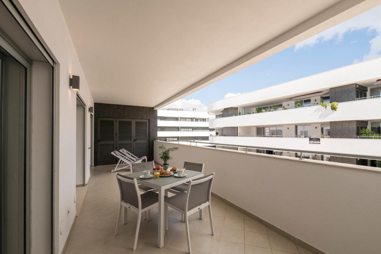 Coolhouses Lagos, 2 Bed Stylish City Flat, Rooftop Shared Pool, Clayheart Εξωτερικό φωτογραφία