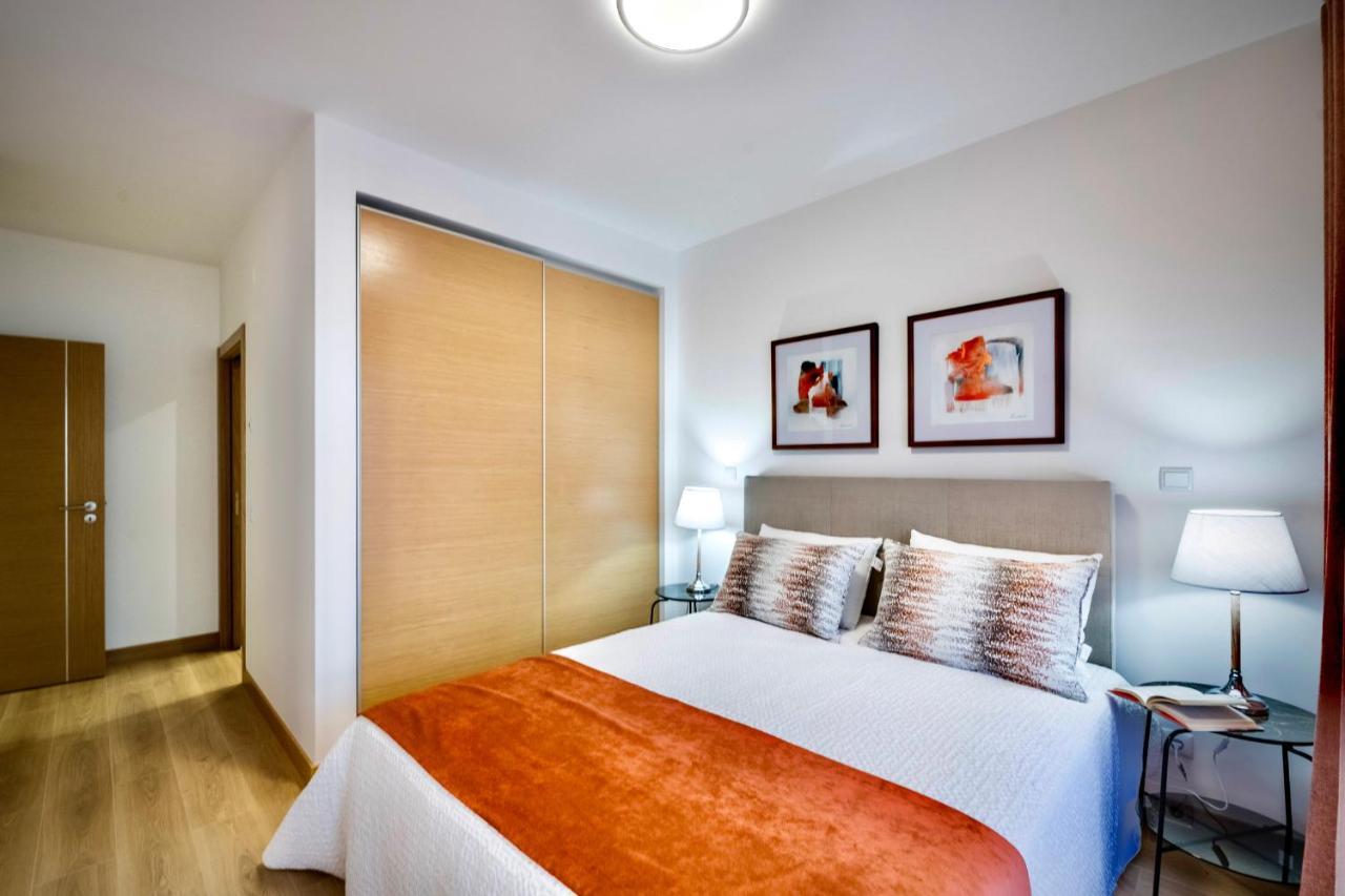 Coolhouses Lagos, 2 Bed Stylish City Flat, Rooftop Shared Pool, Clayheart Εξωτερικό φωτογραφία