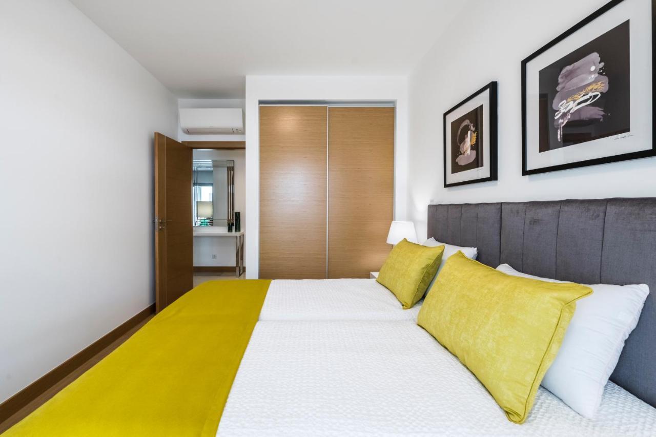 Coolhouses Lagos, 2 Bed Stylish City Flat, Rooftop Shared Pool, Clayheart Εξωτερικό φωτογραφία
