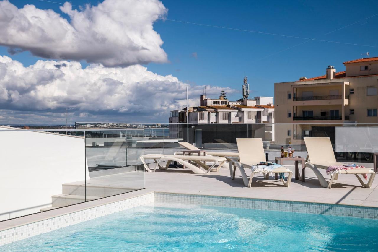 Coolhouses Lagos, 2 Bed Stylish City Flat, Rooftop Shared Pool, Clayheart Εξωτερικό φωτογραφία